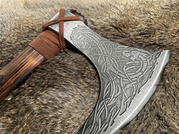 "Exquisite Craftsmanship: The Custom Handmade Hand-forged Axe in Premium Quality for Ultimate Strength and Precision" - Image 3