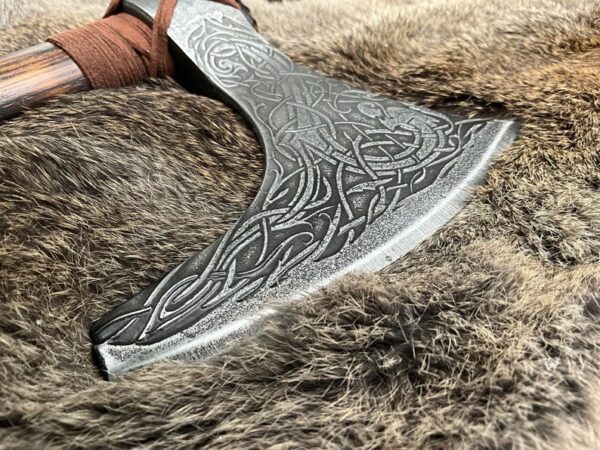 "Exquisite Craftsmanship: The Custom Handmade Hand-forged Axe in Premium Quality for Ultimate Strength and Precision" - Image 8