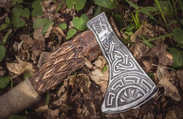 "Reviving the Viking Spirit: The Custom Handmade Viking Axe in Premium Quality for Exceptional Strength, Precision, and Heritage" - Image 4