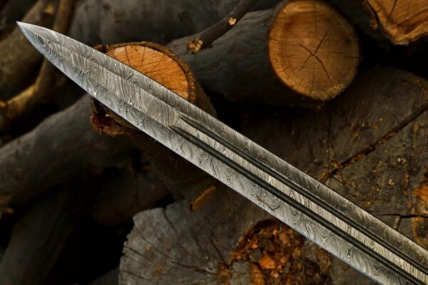 "Premium Quality Scottish Claymore Damascus Sword: Masterfully Crafted with Exquisite Detail and Unmatched Durability" - Image 12