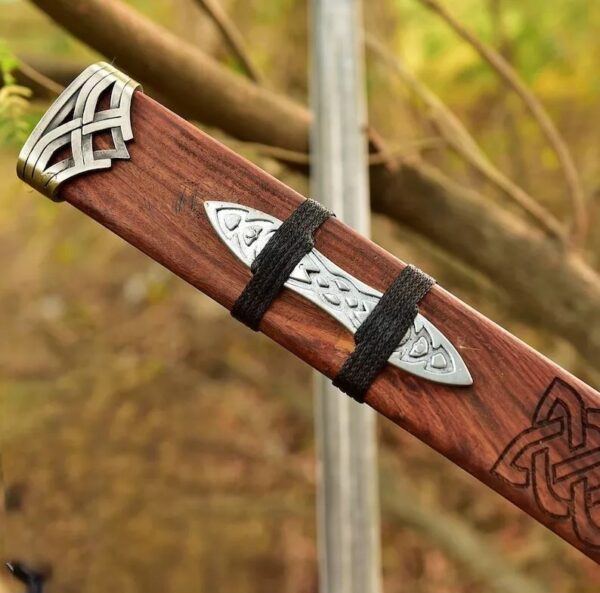 "Custom Handmade Forge Damascus Viking Sword – Premium Quality Craftsmanship for the Modern Warrior" - Image 7