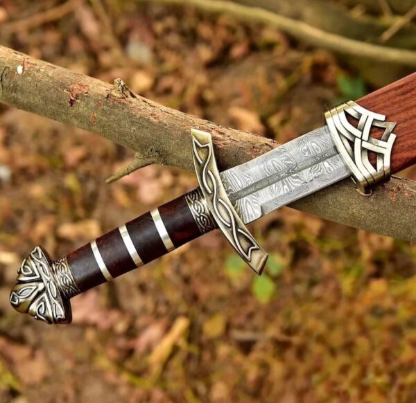 "Custom Handmade Forge Damascus Viking Sword – Premium Quality Craftsmanship for the Modern Warrior" - Image 10