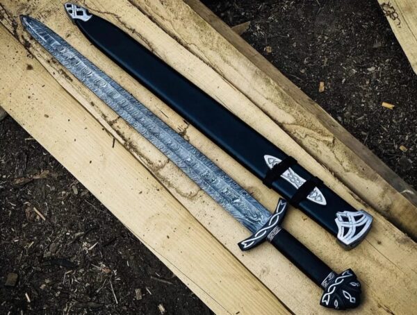 "Custom Handmade Forge Damascus Viking Sword – Premium Quality Craftsmanship for the True Warrior"