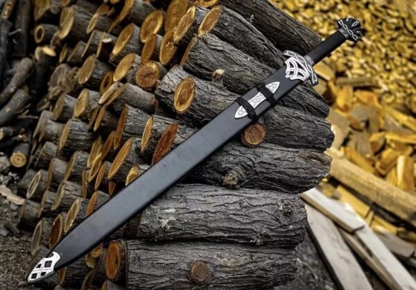 "Custom Handmade Forge Damascus Viking Sword – Premium Quality Craftsmanship for the True Warrior" - Image 4